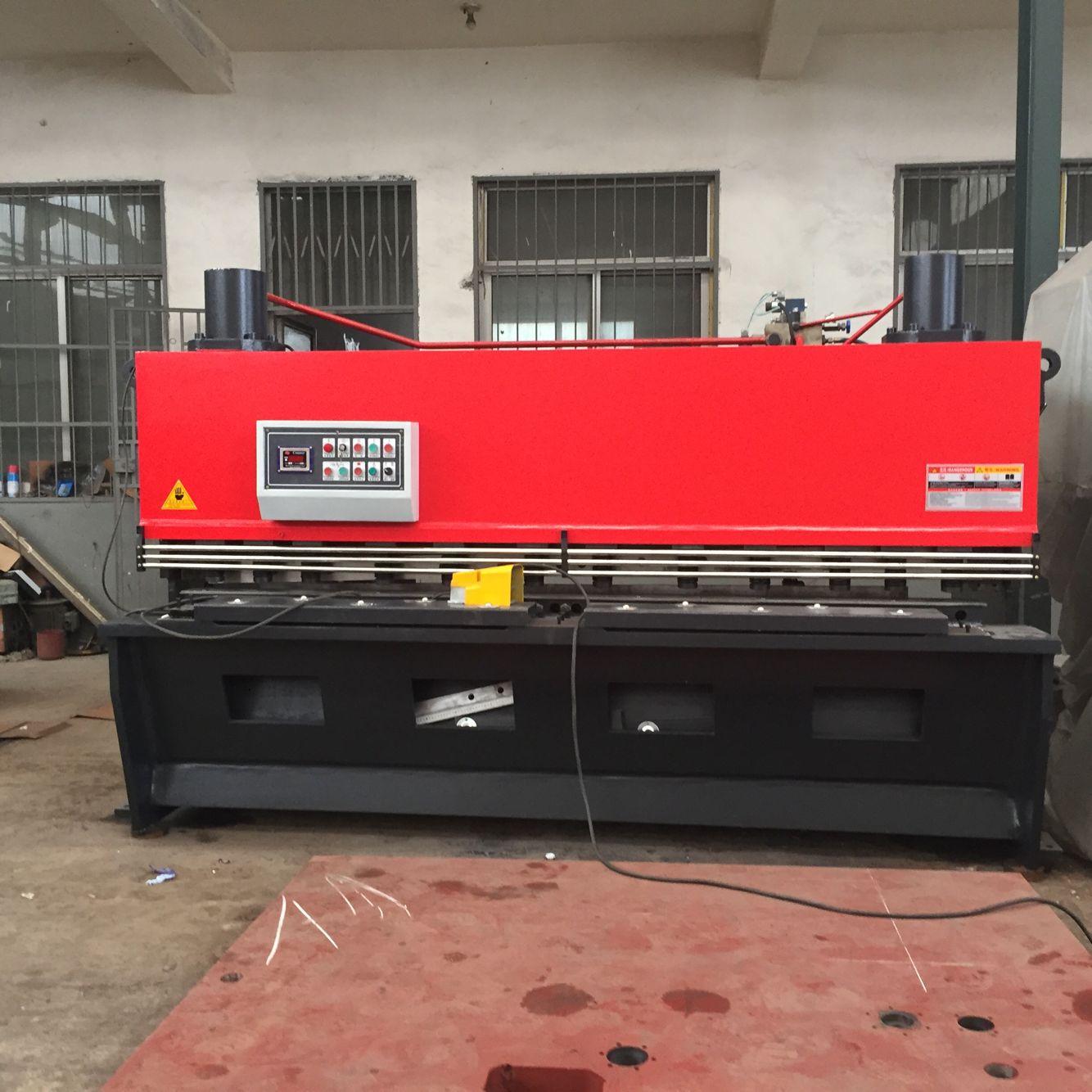 QC11Y-4*2500Һѹ���ؼ����