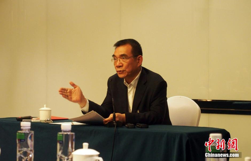 林毅夫为委员上“经济课”2