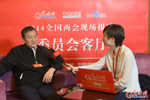 吴江委员：文化认同是最好民族凝聚力