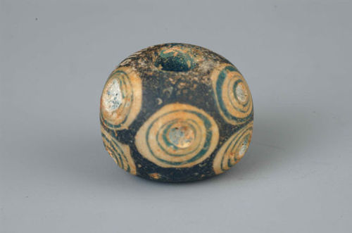 四眼琉璃珠 1983年长沙市麻园岭M1出土 长沙市博物馆藏