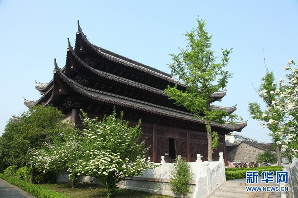 高精复制版《四库全书》亮相扬州-2