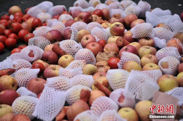 重庆一幼儿园疑似给学生吃劣质食物3