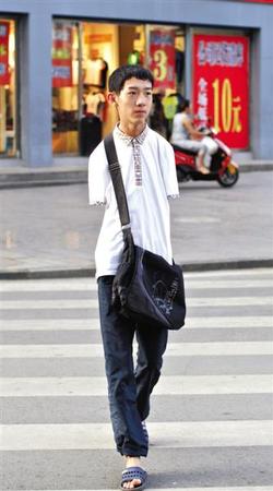 落魄已去，我要用我的纯真书写我的篇章，我要不留遗憾。