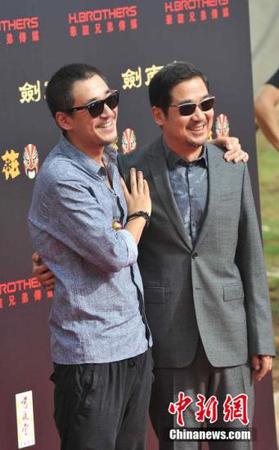 张默(左)与张国立。骆云飞 摄