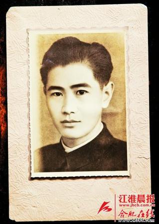 熊进修老人年轻时的照片引网友惊呼“帅爷爷”