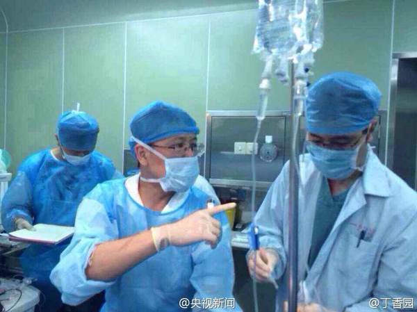 04抢救现场。