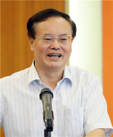 04全国政协委员、全国工商联副主席、中国民（私）营经济研究会会长庄聪生_副本