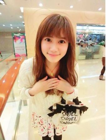 卧蚕女老师 卧蚕女老师