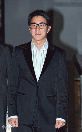 房祖名处于侦查期，暂时不可以保释，连亲人也不可探望。 图片来源：香港《明报》。