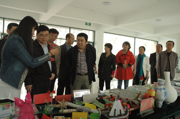 委员督办提案落实为素质教育“支招 ”