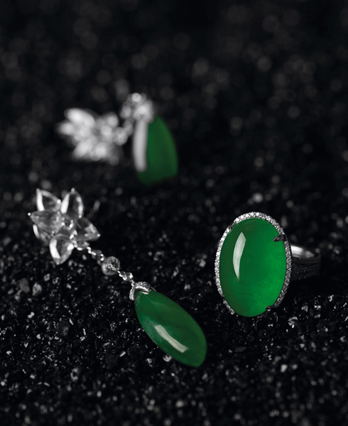 翡翠耳饰、戒指套装