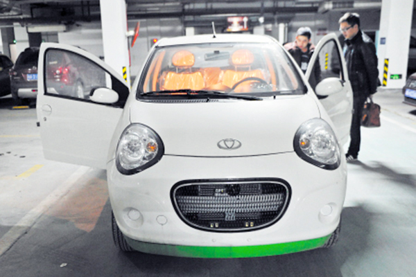 长沙“微公交”只租不售：2人座车2400元一年5