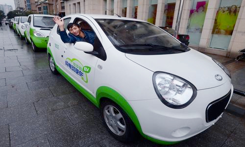 长沙“微公交”只租不售：2人座车2400元一年2