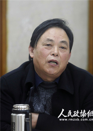 南阳市政协委员、国务院科教领导小组中国科技创新与发展研究中心调研员王靖_副本