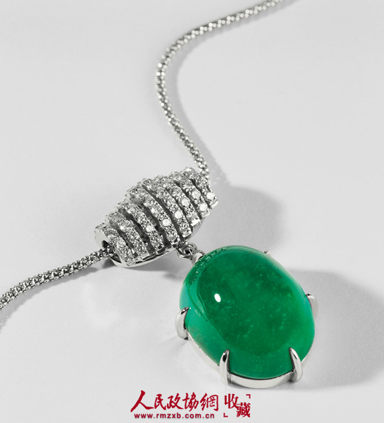 由著名设计师菅沼知行设计、41.9克拉哥伦比亚祖母绿吊坠项链。_副本