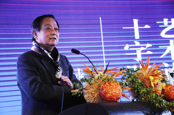 13.著名艺术家韩美林在第二届韩美林艺术讲坛发表精彩演讲