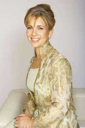 　　约旦哈雅公主是约旦国王阿卜杜拉的妹妹，嫁给了迪拜酋长穆罕默德。这位公主最为人称道的是她热爱一切马术运动，还是第一个代表约旦参加国际马术运动的女性，也是在泛阿拉伯马术大赛上唯一获得过奖牌的女性。