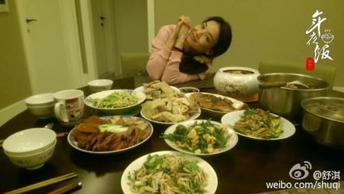 图为舒淇晒出的过年照。