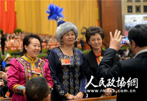 海淑兰、海丽曼、海峡