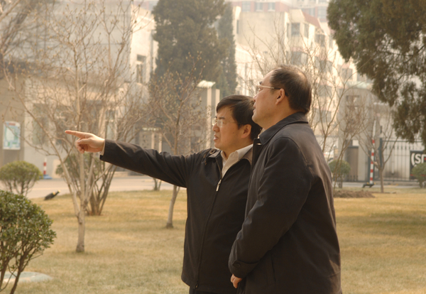 吉林省政协主席黄燕明接受本网专访1