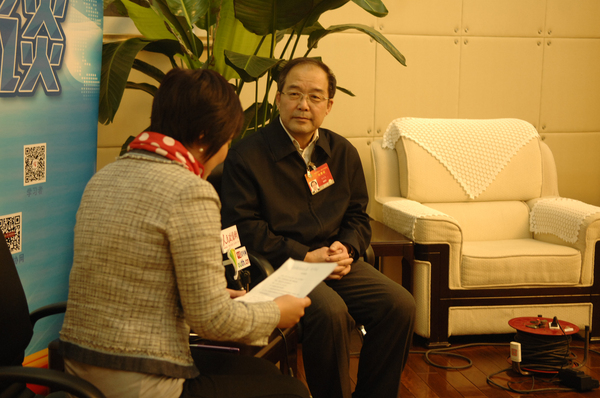 吉林省政协主席黄燕明接受本网专访6