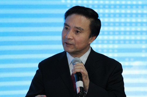 全国人大代表、集宁一中校长做客中国青年网“两会大家谈”中国青年网记者李延兵 摄