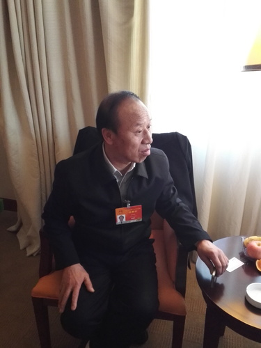 全国人大代表徐群贤