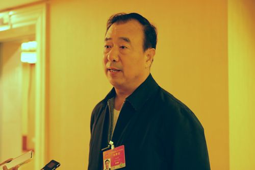 全国人大代表，河北农业大学党委副书记、校长王志刚接受中国青年网记者采访。 (2)