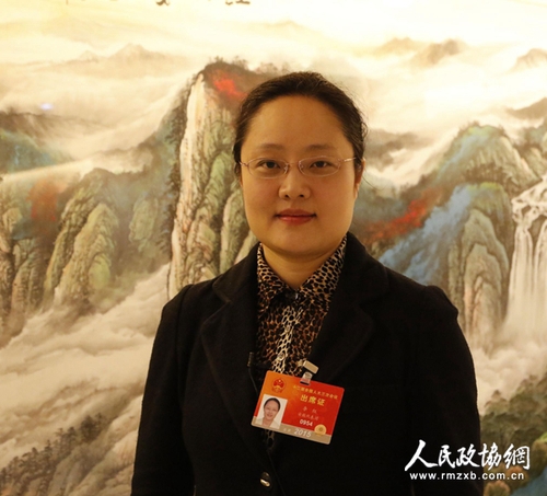 全国人大代表、共青团安徽省委书记李红。刘洪侠 摄_副本1