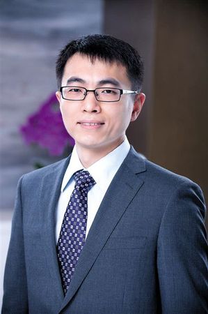 EAF1F8C653B3F225CA6F170AB88B54E9