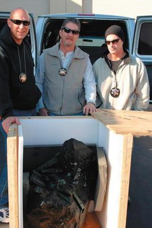 　2008年，美国洛杉矶警方寻得巴伊亚祖母绿。目前，洛杉矶警方控制着这块宝石。