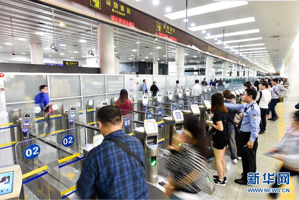 深圳居民赴港“一签多行”改“一周一行”2