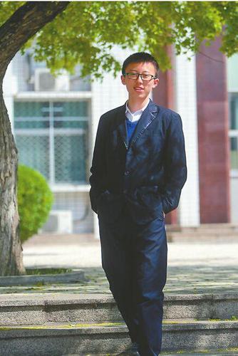 焦涤凡考进西安交大少年班记者黄中明摄□记者 潘奕轩