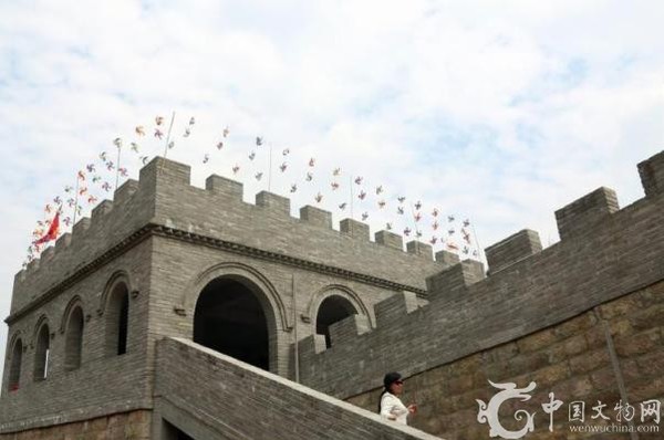 江西南昌山寨版“长城”