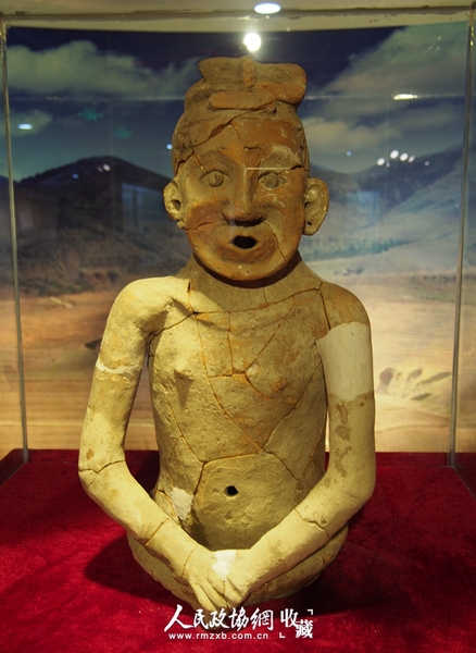 敖汉红山文化整身陶人