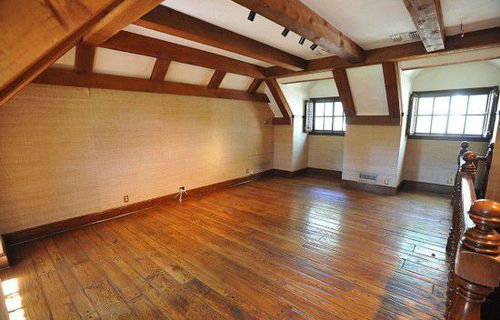 杰克逊以前的双层卧室。