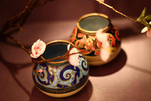 林徽因设计夔龙纹对罐（资料图）