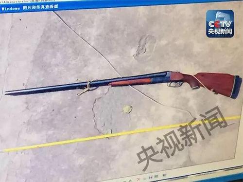 犯罪嫌疑人行凶使用的“鹰牌”双筒猎枪。