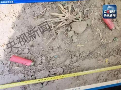 犯罪嫌疑人行凶后留下弹壳。