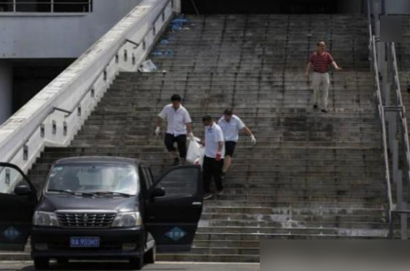 广州大学城女尸疑为失联女学生-尸体已高度腐烂4