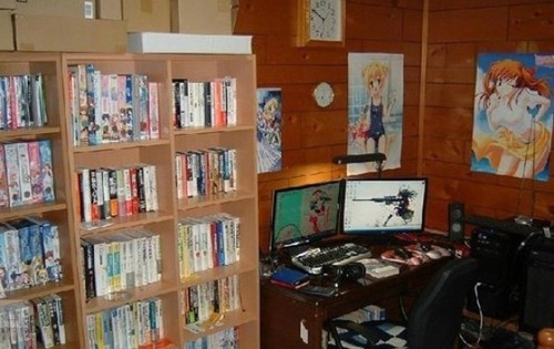 中国的宅大部分不是宅ACG，准确讲是不喜欢户外，而宅二次元的大部分也只是输入，至于输出，同人舞见唱见之类，相对少。