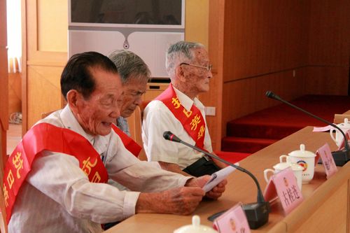 全国政协委员关爱抗战老兵义诊活动座谈会暨启动仪式开始老兵代表发言