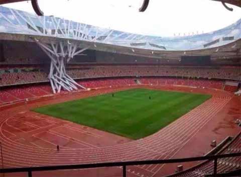 “鸟巢垮塌”消息不实 官方：只是道具