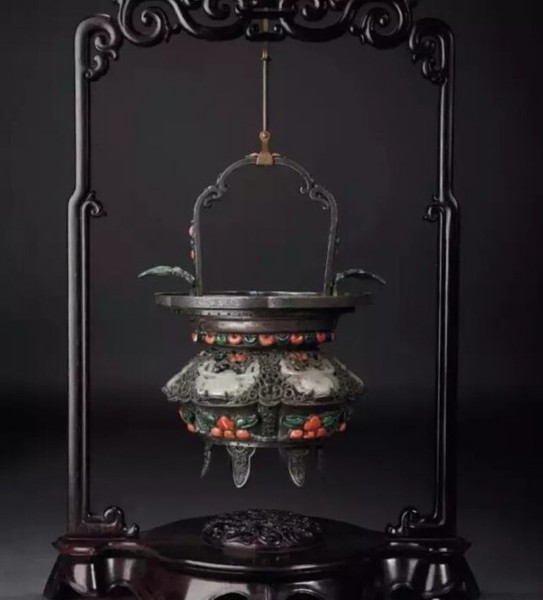 【清】雕银嵌玉八宝花篮