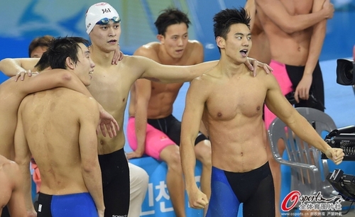 女生看宁泽涛游泳，相当于男生看林志玲洗澡