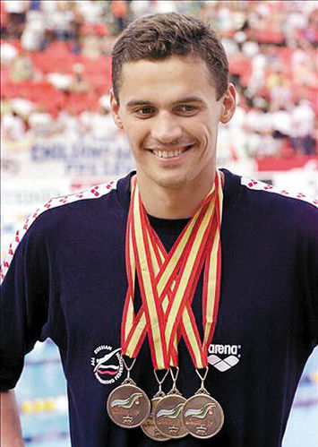 女生看宁泽涛游泳，相当于男生看林志玲洗澡