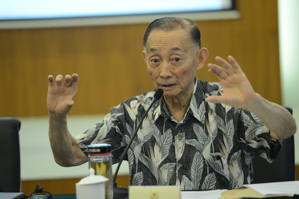 全国政协委员、京昆室副主任梅葆玖提出让京剧文化走出去