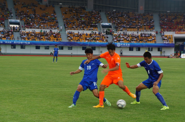 上海静安与南京在激烈角逐。3