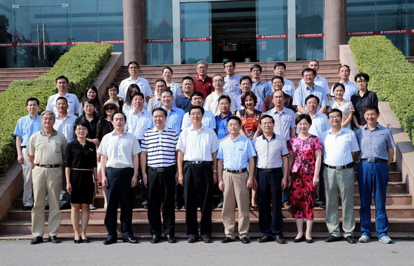 江苏省政协领导走访慰问特殊教育院校