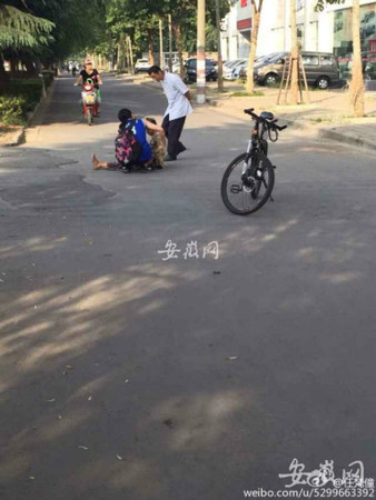 大学生扶老太被讹3